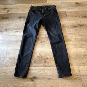 Lucky Brand Brooke Legging Jeans in a black wash Size 6/Size 28